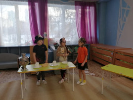 Драматизация сказки в группе "Аленький цветочек" Драматизация сказки в группе "Аленький цветочек".